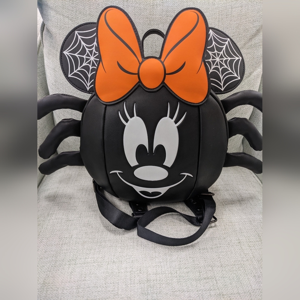 Disney Minnie Mouse Spider Loungefly Bag Glows In The Dark NWT!!